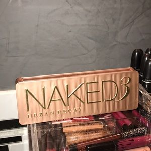 Naked 3 palette
